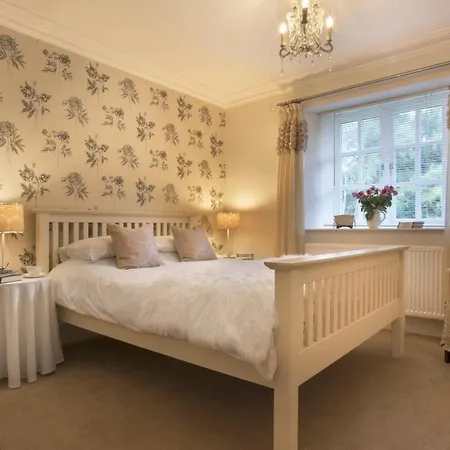 Chateau Sleeps 12 With Wifi