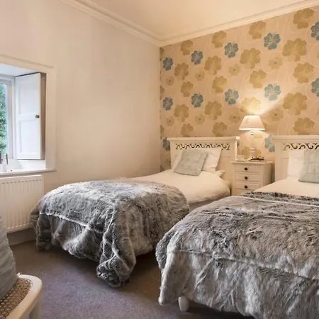 Chateau Sleeps 12 With Wifi * 科尼斯顿