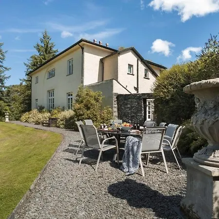 Chateau Sleeps 12 With Wifi Hébergement de vacances